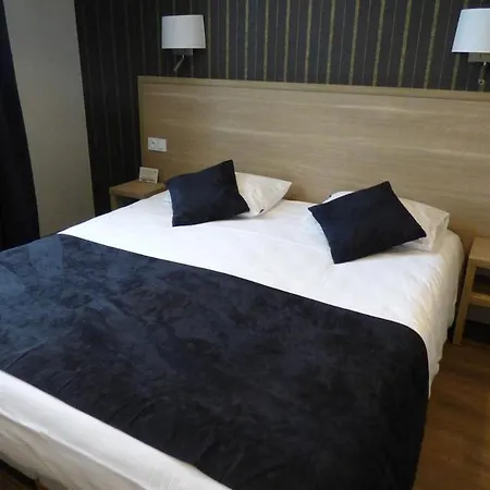 Logis Au Grand Et Son Restaurant Mayenne