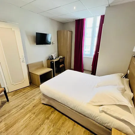 Logis Au Grand Et Son Restaurant 3* Mayenne