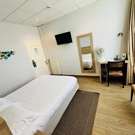 Logis Au Grand Et Son Restaurant Hotel 3*