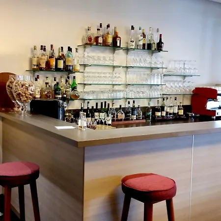 Le Grand De - Logis Restaurant Hotel Mayenne