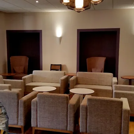 מלון Logis Au Grand Et Son Restaurant 3*