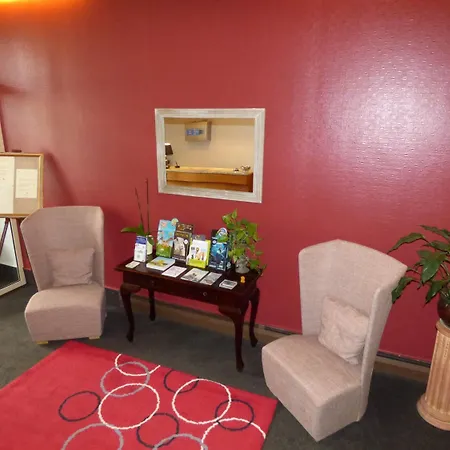 Logis Au Grand Et Son Restaurant מלון