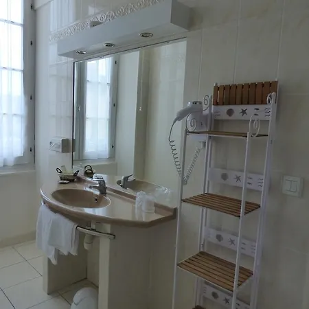 מלון Logis Au Grand Et Son Restaurant מאיין