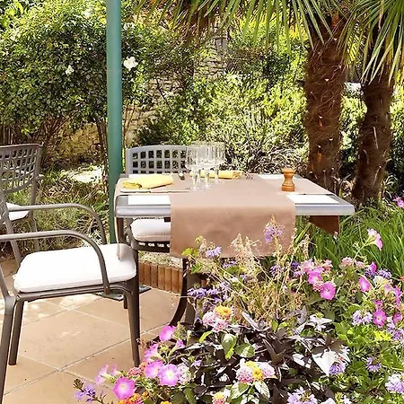 Logis Au Grand Et Son Restaurant מלון