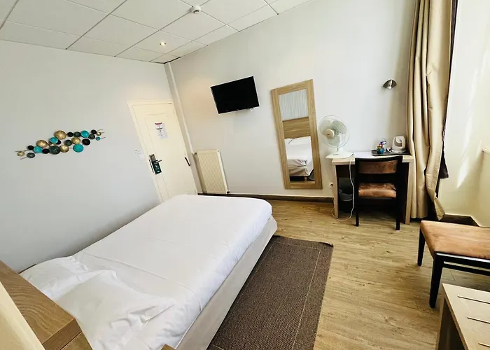 Le Grand De - Logis Restaurant Hotel 3*