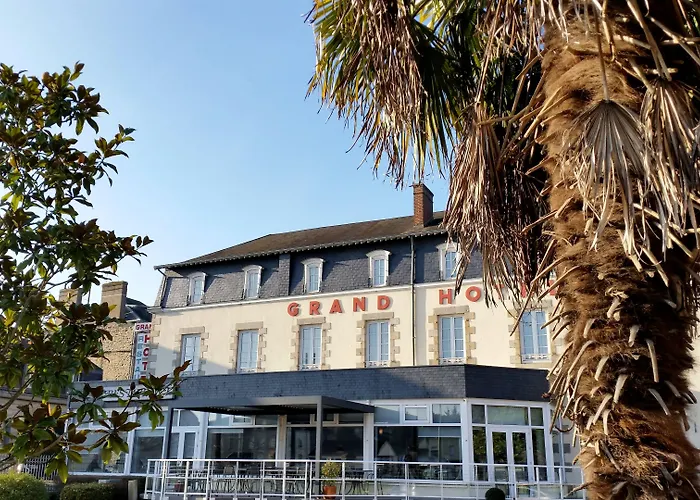 Le Grand De - Logis Restaurant 호텔 3*