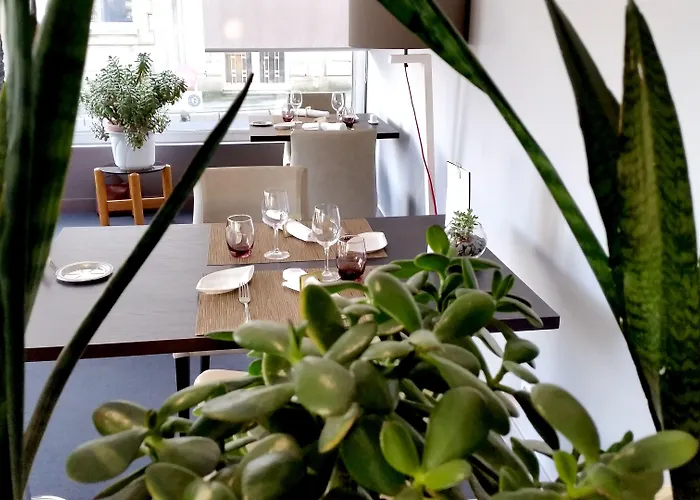 Logis Au Grand Et Son Restaurant Hotel Mayenne