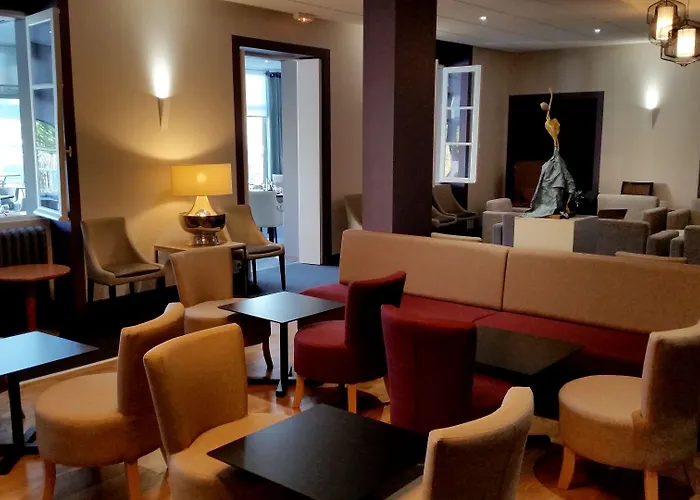 Logis Au Grand Et Son Restaurant 3* Mayenne