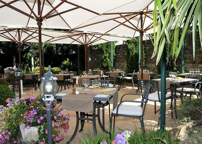 Le Grand De - Logis Restaurant 호텔