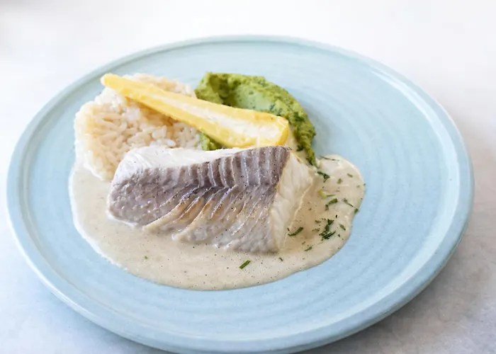 Le Grand De - Logis Restaurant 3* 마옌