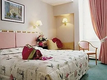 Le Grand De - Logis Restaurant Mayenne