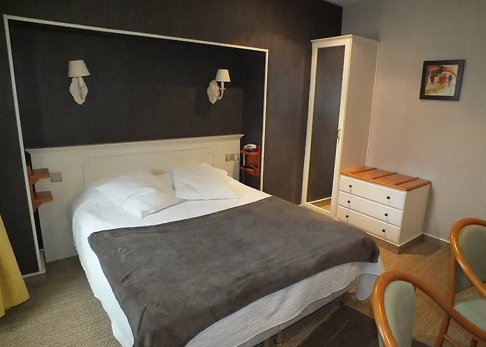 Hotel Logis Au Grand Et Son Restaurant 3*