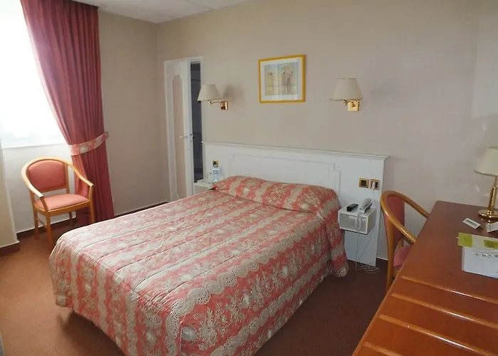 Le Grand De - Logis Restaurant Mayenne