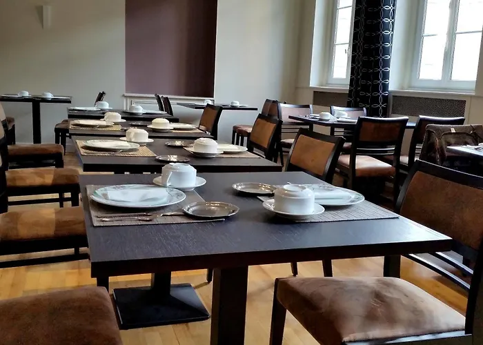 Le Grand De - Logis Restaurant Mayenne